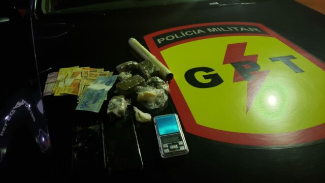 Policia Militar apreende drogas e prende suspeitos por tráfico de drogas em Urutaí