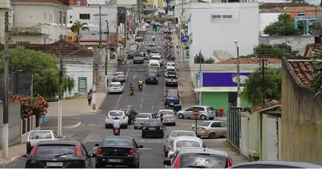Comércio que não fechar as portas em Goiás será multado; veja quais são atingidos pelo decreto