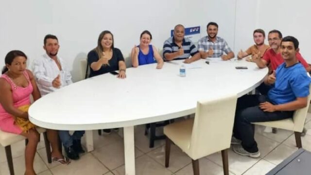 Bartô recebe o apoio de três vereadores e mais 50 pré-candidatos em Ipameri