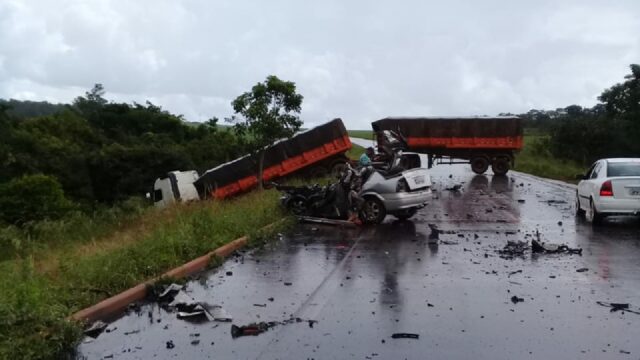 Cinco pessoas morrem em grave acidente na GO 330, entre Orizona e Vianópolis