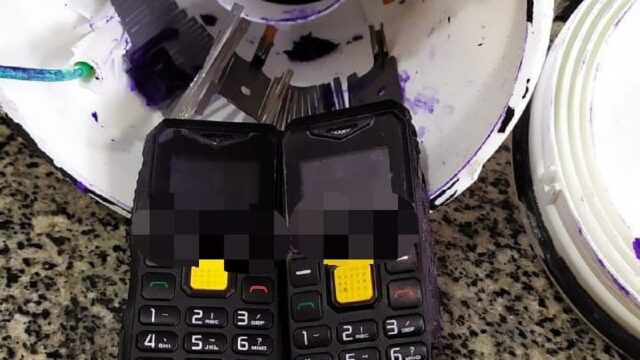 Celulares escondidos em chuveiro são encontrados durante procedimento de revista realizado por servidores da UPR de Catalão