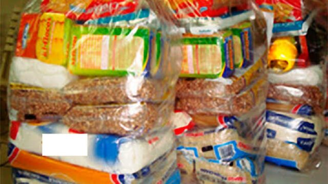 Prefeitura de Três Ranchos começa a distribuir cestas doadas pelo Governo Estadual