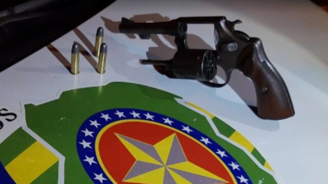 PM realiza apreensão de arma de fogo durante Operação Segurança em Ação III, em Catalão