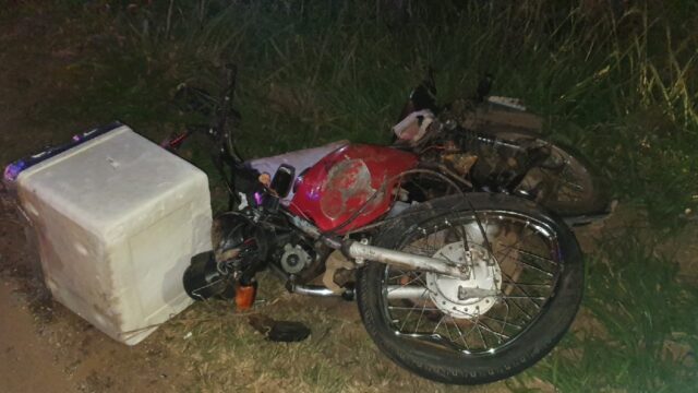 Grave acidente entre carro e moto é registrado na BR-050 em Catalão
