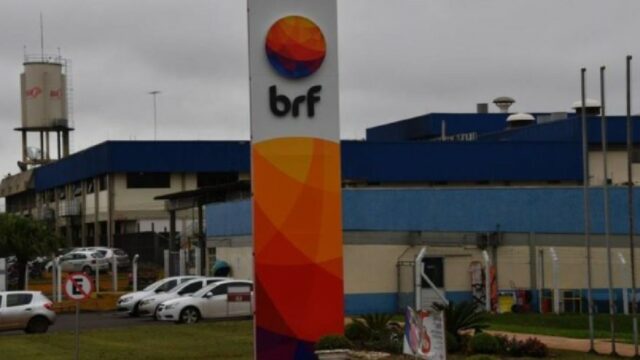 Rio Verde abre quase 1 mil vagas de emprego