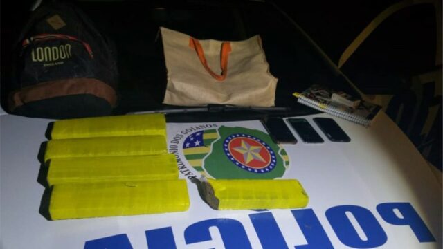 Equipes dos Destacamentos de Cumari e Goiandira, em Operação, realizaram a prisão de uma mulher suspeita por tráfico de drogas