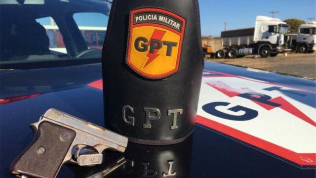 Homem é preso após ameaçar mulher com arma de fogo, em Catalão