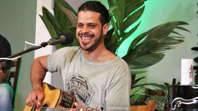 Ademir Machado faz live solidária e arrecada doações