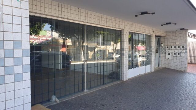 Pandemia fecha 39,4% das empresas paralisadas, diz IBGE