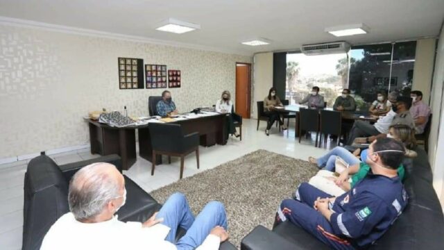 Prefeito de Catalão reune com o Comitê de Prevenção, Orientação e Enfrentamento ao Coronavírus e autoridades para definirem medidas de combate à Covid-19