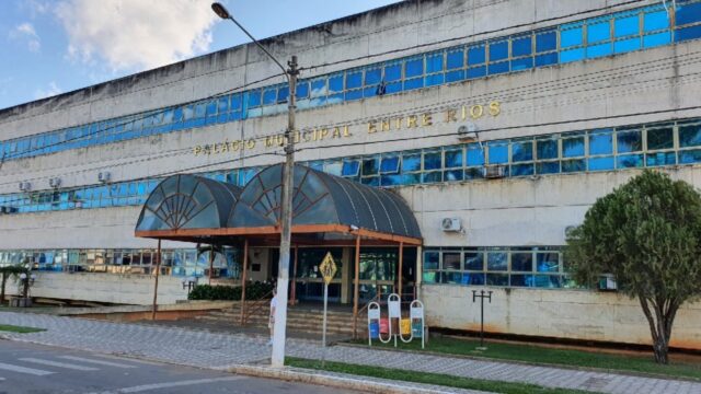Motociclista deve receber R$ 27 mil da Prefeitura de Ipameri após perder dedo em acidente causado por cachorro de rua