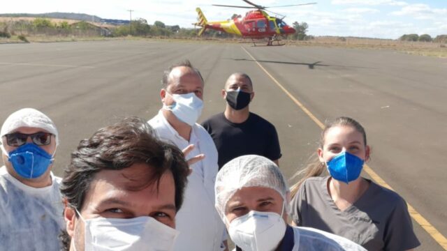 Helicóptero do Corpo de Bombeiros realiza transporte de paciente grave em Ipameri