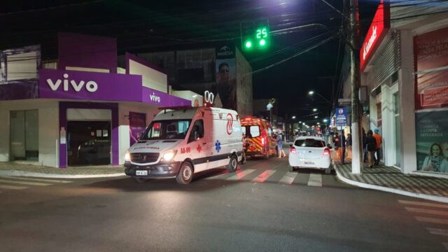 Acidente entre motocicletas deixa duas pessoas feridas no Centro de Catalão