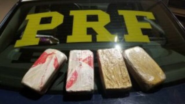 Casal é preso transportando 4kg de pasta base de cocaína na BR-050