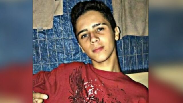 Jovem é morto a tiros em Corumbaíba
