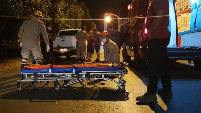 Adolescente de bicicleta é atropelado por camionete em Catalão
