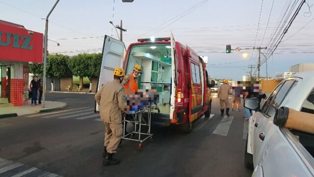 Motociclista fica ferido em acidente envolvendo carro, em Catalão