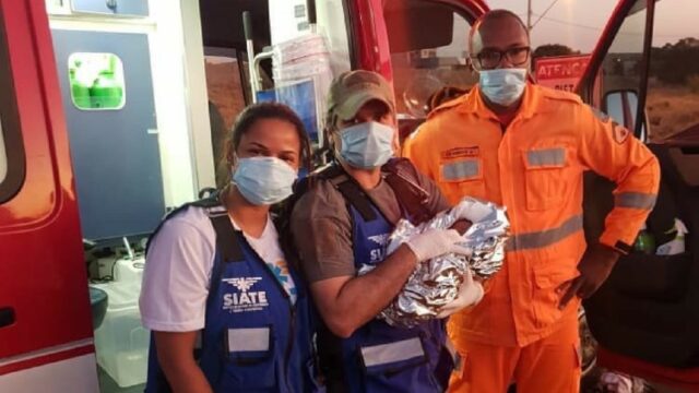 Corpo de Bombeiros resgata recém-nascido abandonado em Uberlândia