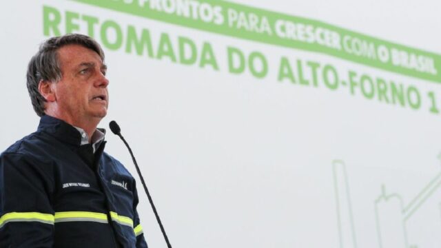 Bolsonaro diz que proposta do Renda Brasil está suspensa