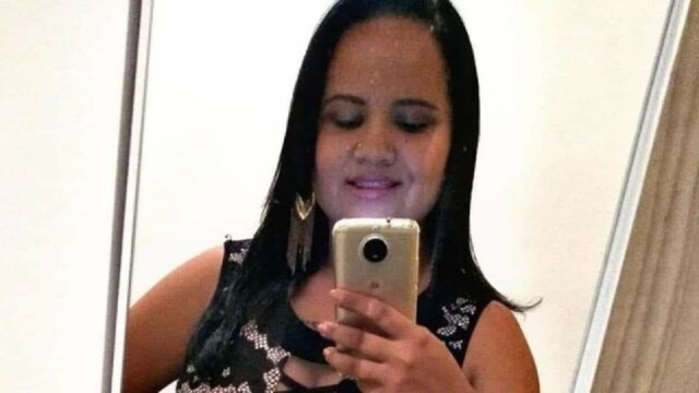 Jovem morre após bater em carreta quando estava a caminho do trabalho em Anápolis