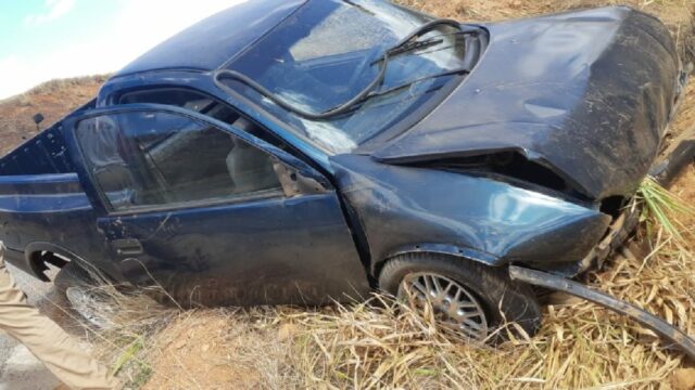 Motorista dorme ao volante e envolve em acidente na GO 210 em Davinópolis