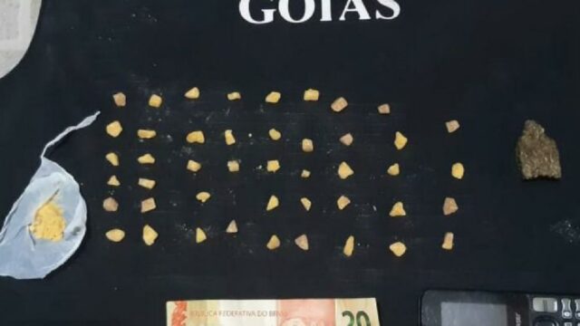 Mulher é presa suspeita de tráfico de drogas, em Catalão