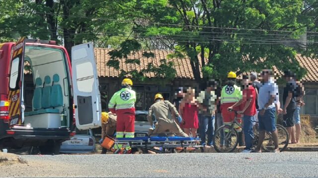 Colisão entre carro e moto deixa motociclista ferido em Catalão
