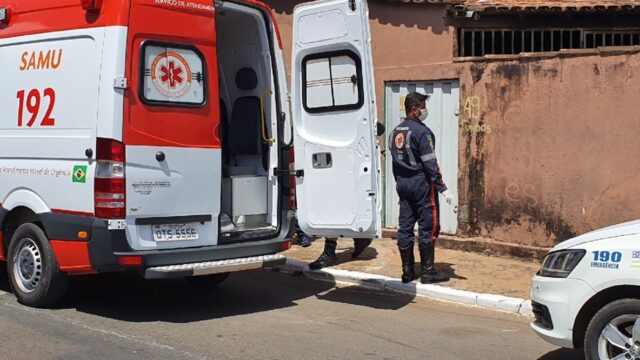 Colisão entre duas motos deixa mulher ferida em Catalão