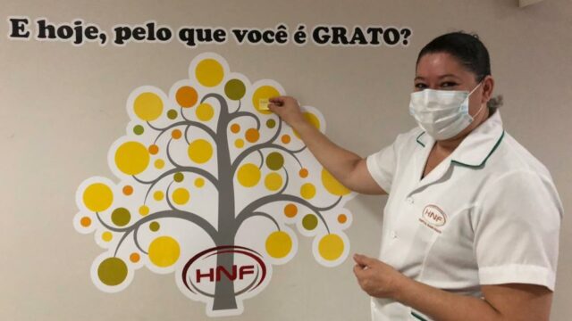Funcionários do Hospital Nasr Faiad participa de ação que lembra o Setembro Amarelo