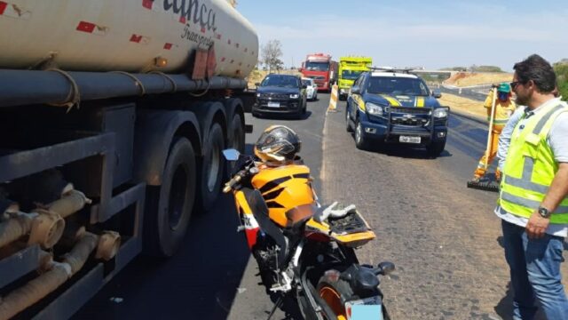 PRF de Catalão registra na BR 050 acidente com moto e carro em trecho em obras
