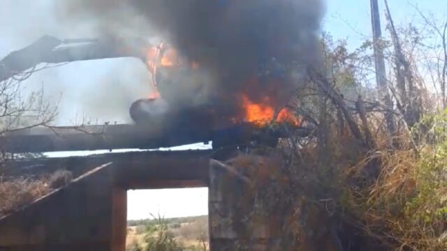 Grande incêndio atinge vegetação as margens da ferrovia entre Pires do Rio e Urutaí; veja videos