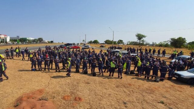 Após assembleia, funcionários da Fagundes Construção e Mineração aderem à greve em Catalão