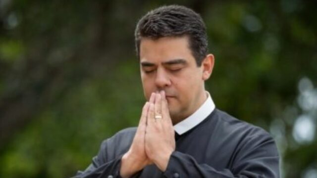 Tribunal de Justiça arquiva ação contra padre Robson