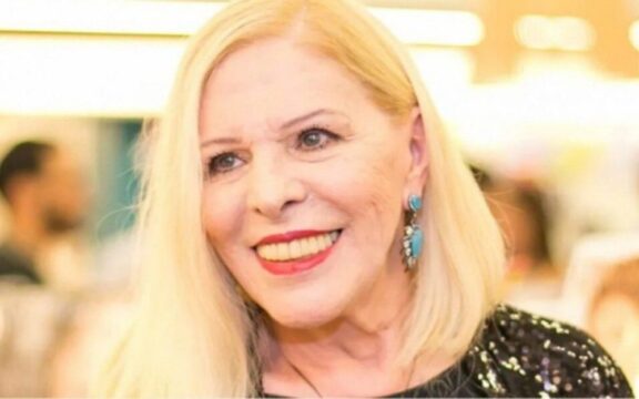 Cantora Vanusa, sucesso dos anos 1960, morre aos 73 em Santos