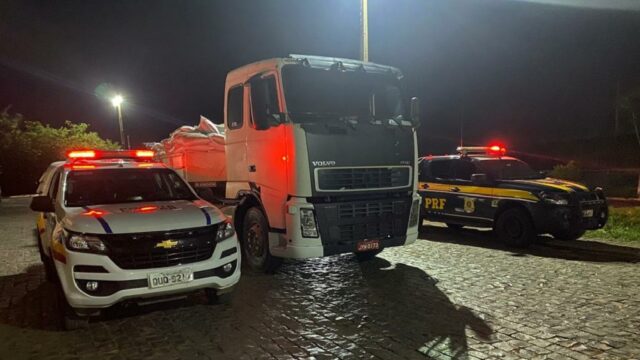 PRF e PM apreendem mais 1,5 toneladas de maconha em Uberlândia