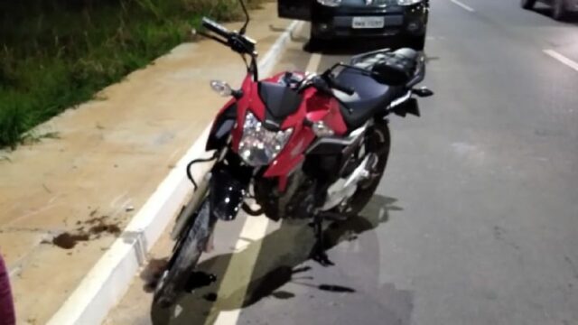 Jovem de 21 anos fica ferido após queda de moto em Catalão