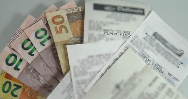 Incluir CPF na nota fiscal pode dar desconto de até 10% no IPVA em Goiás; veja as regras