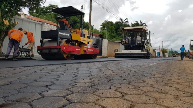 Prefeitura de Ouvidor realiza obras de recapeamento asfáltico com CBUQ em toda a cidade