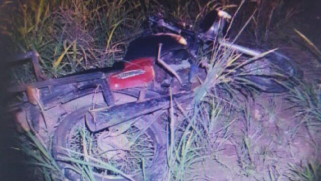 Motociclista de 42 anos morre após sair da pista na GO-210 próximo à Davinópolis