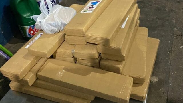 Operação integrada entre Polícias Civil e Militar resulta na apreensão de 25kg de entorpecentes, além de armas de fogo e dinheiro em Pires do Rio