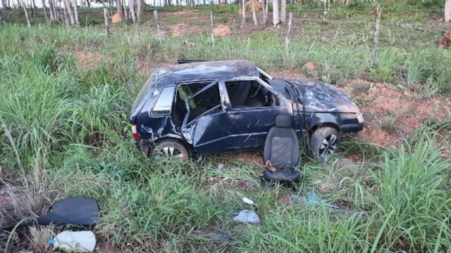 Saída de pista deixa dois feridos na GO-330 entre Catalão e Ipameri