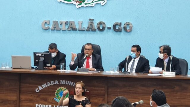 Câmara de Catalão aprova licença de Adib Elias por tempo indeterminado