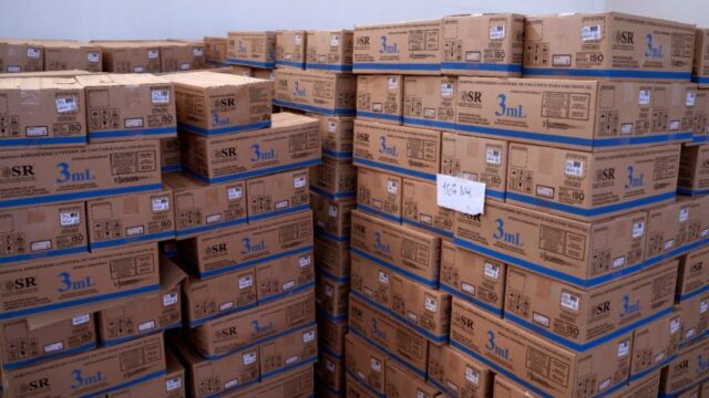 Goiás vai receber 3,2 milhões de doses da vacina CoronaVac, do Instituto Butantan, 7% do total anunciado pelo Ministério da Saúde