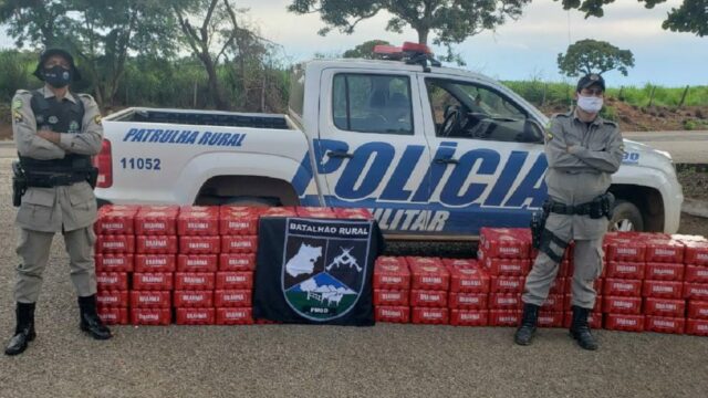 Batalhão Rural intercepta carga irregular de bebidas na GO-210, em Davinópolis