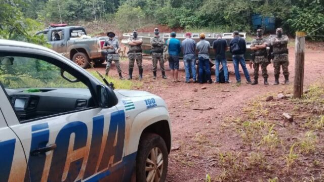 Ação conjunta dos Batalhões Rural e Ambiental apreende máquinas em garimpo ilegal e prende cinco pessoas por crime ambiental, em Pires do Rio