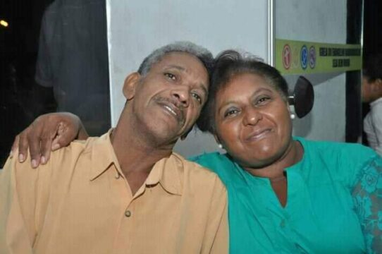 Casados há 45 anos, idosos morrem por causa de Covid-19 com 4 minutos de diferença, diz filha