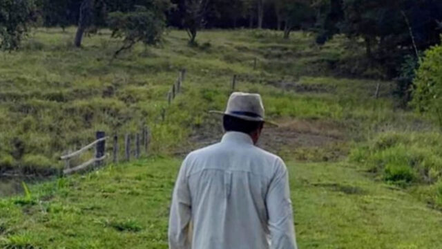 Em post nas redes sociais, Daniel Vilela se despede e lamenta a morte do pai