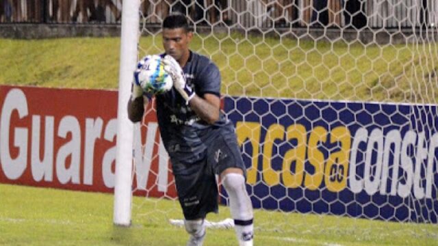 Crac contrata goleiro Edson, que disputou a Série D pelo Goianésia