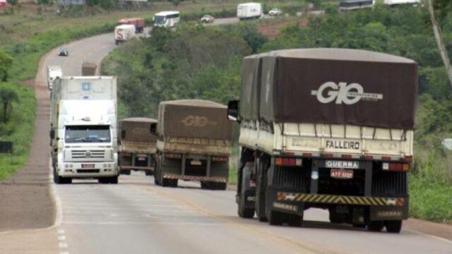 Greve dos caminhoneiros marcada para 1º de fevereiro ganha apoio da CNTTL