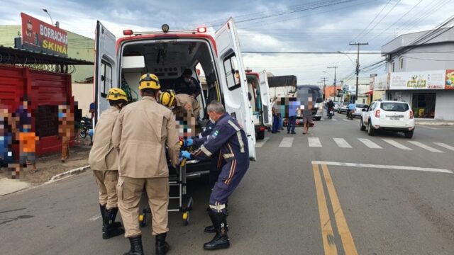 Motociclista fica gravemente ferido ao colidir com caminhão, em Catalão